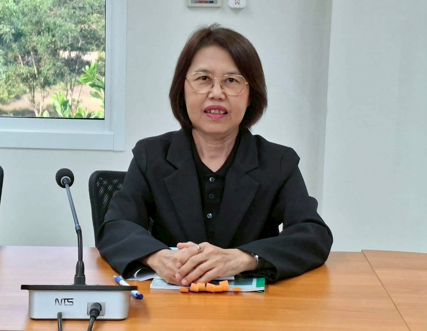 title -  นายวินัย เมฆดำ ผู้ตรวจราชการกรม สำนักงานการปฏิรูปที่ดินเพื่อเกษตรกรรม ประชุมตรวจติดตามความก้าวหน้าผลการดำเนินงานตามแผนการตรวจราชการ ประจำปีงบประมาณ พ.ศ. 2569 รอบที่ 1 เขตตรวจราชการที่ 9